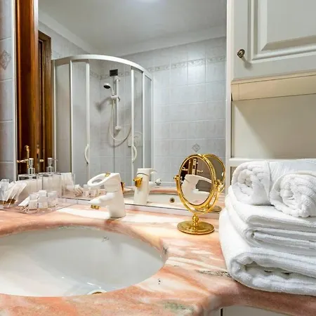 Apartment Dante's *